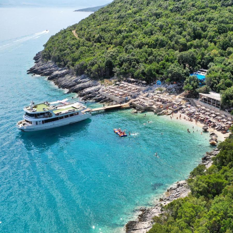 Spectacular Seaview Apartment Vlore Exterior photo