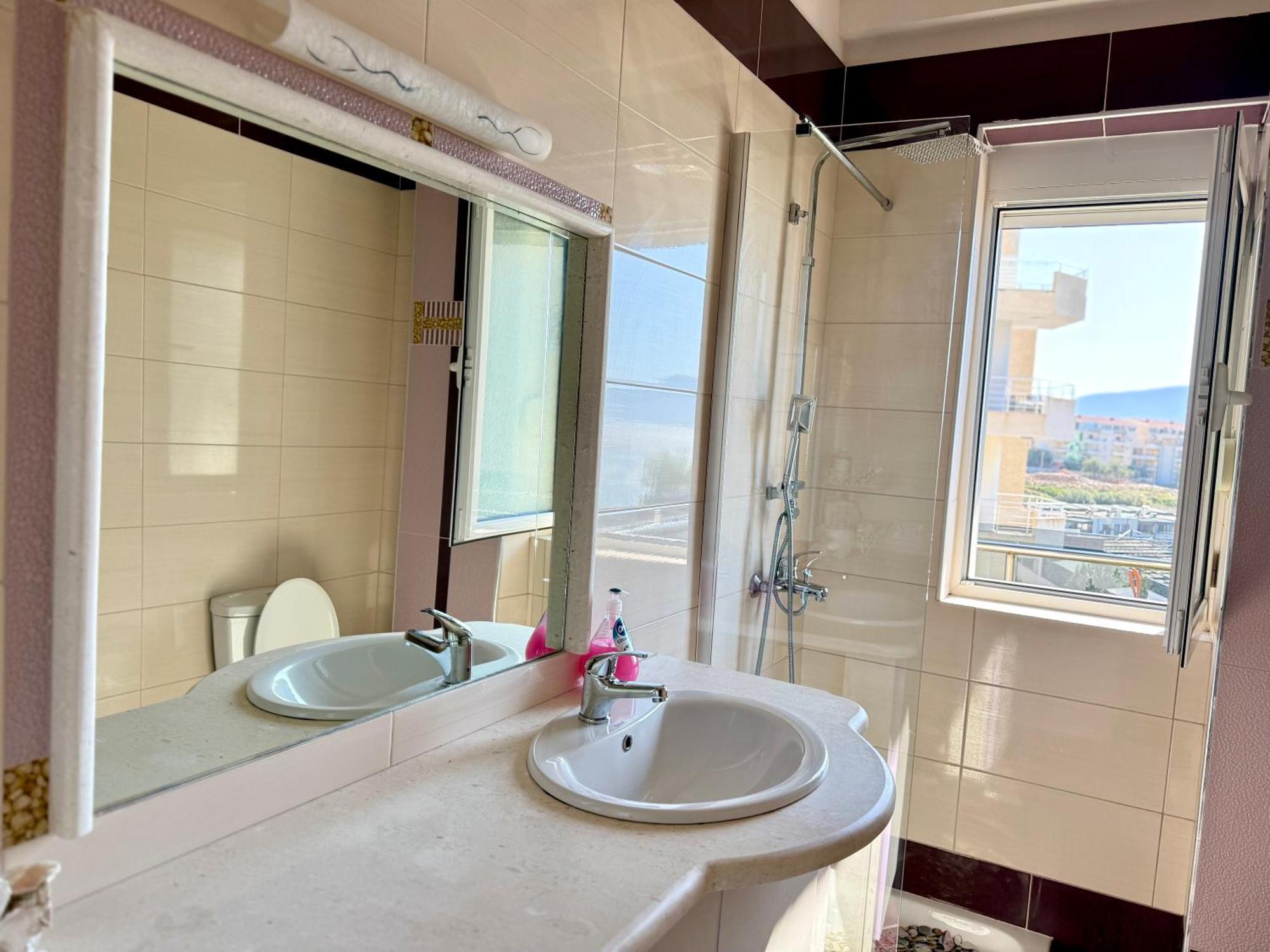Spectacular Seaview Apartment Vlore Exterior photo