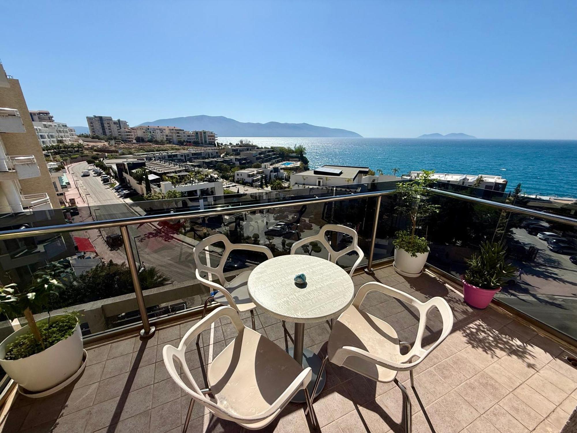 Spectacular Seaview Apartment Vlore Exterior photo